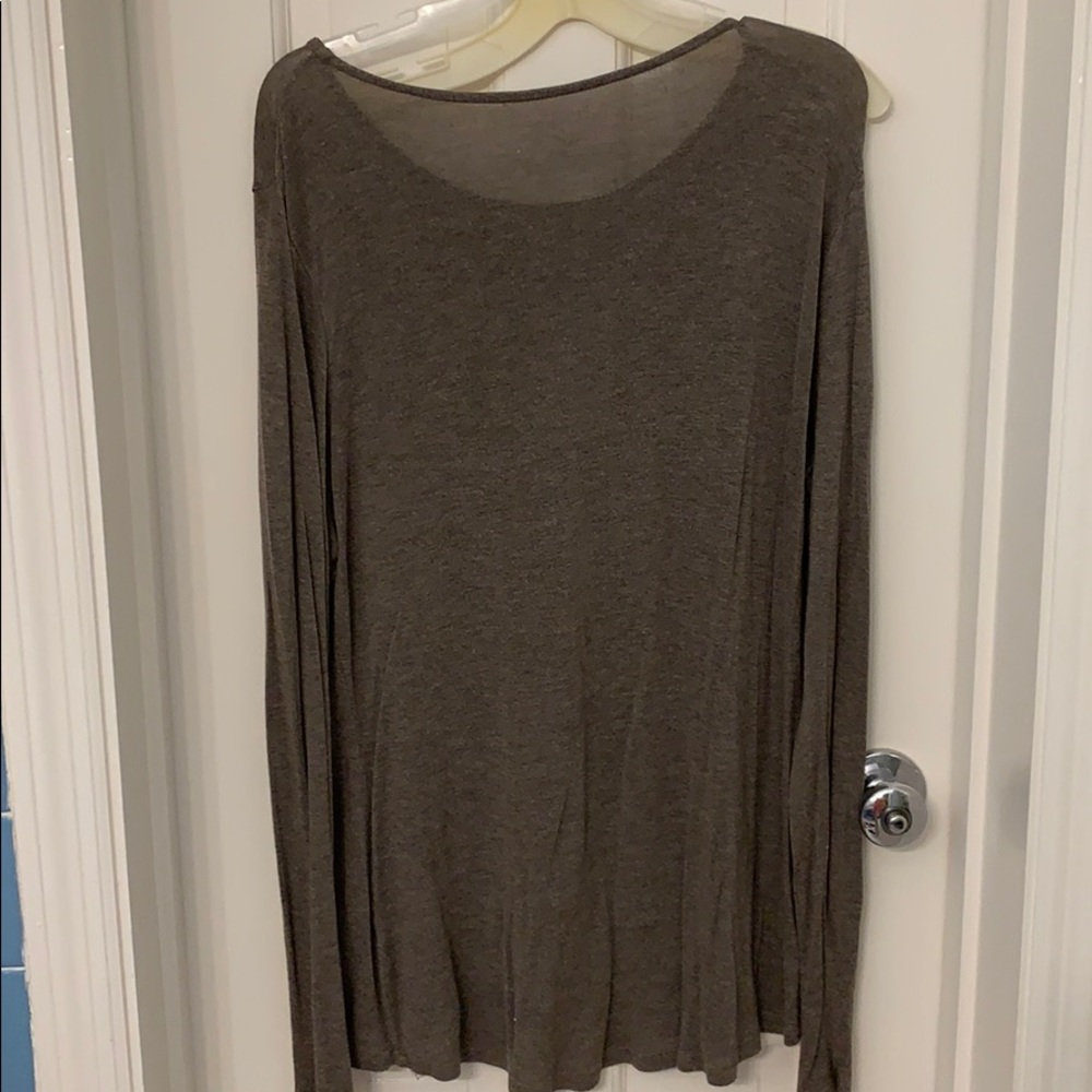 Basic brown top - Picture 3 of 3